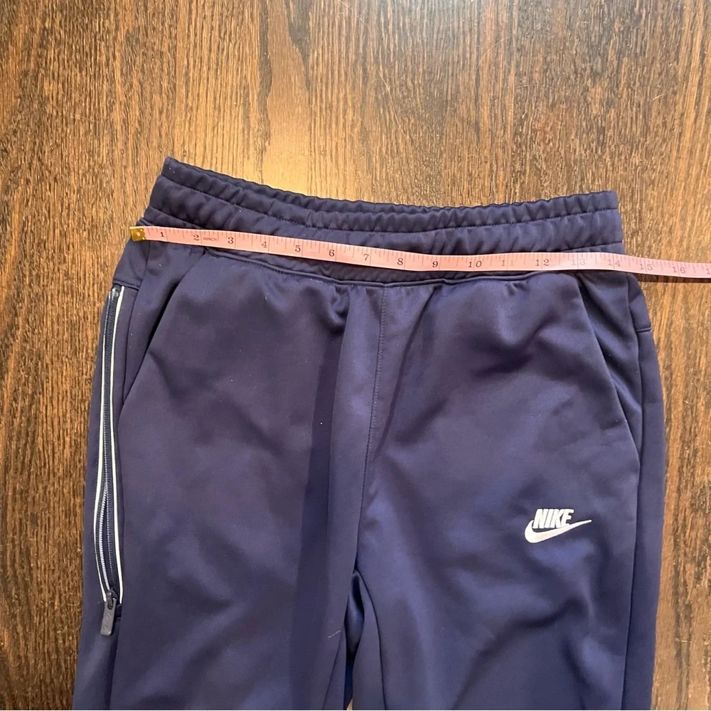 Nike women’s Navy Sweats/ Joggers Size Small